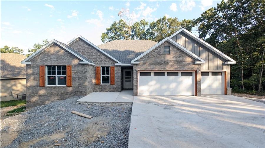 20 Radcliffe Dr, Bella Vista, AR